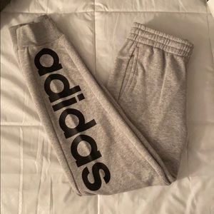 Kids adidas sweats (M-10/12)